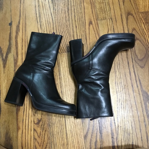 vintage tommy hilfiger boots